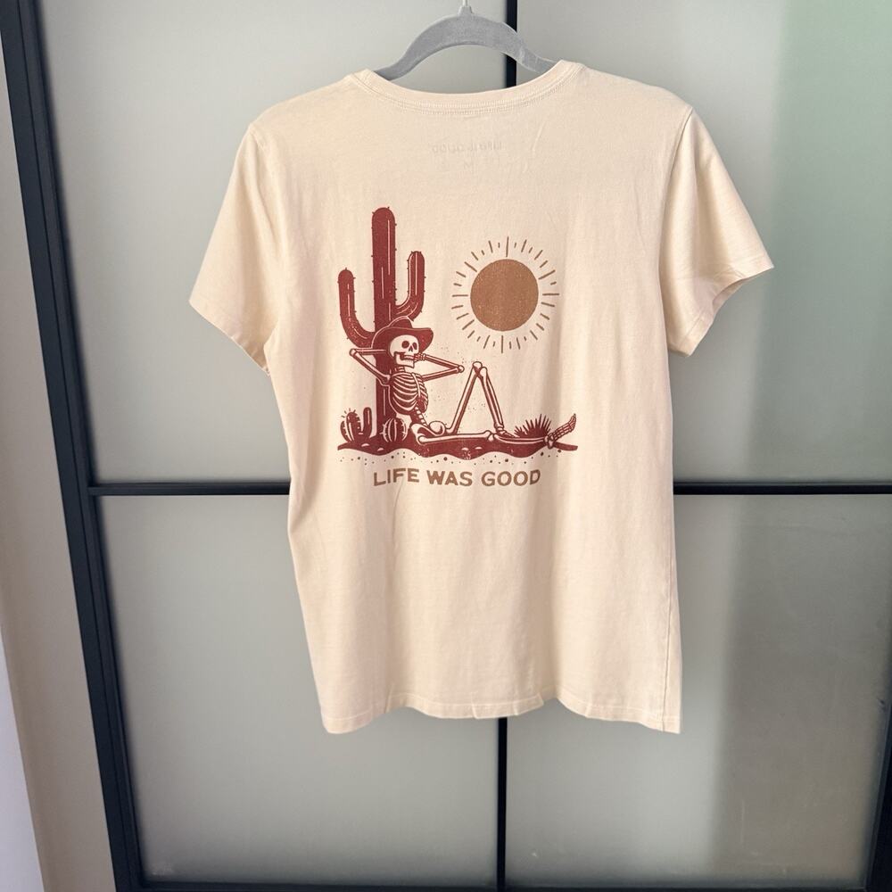 Life Is Good Women’s Crusher T Shirt Size M Beige Tan Brown Burgundy Cotton Peru